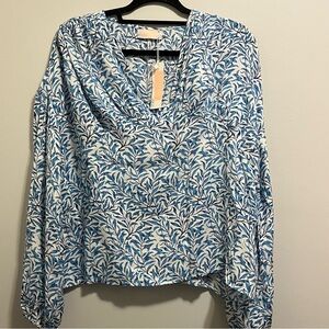 Elegant Blue and White Leaf Pattern Blouse